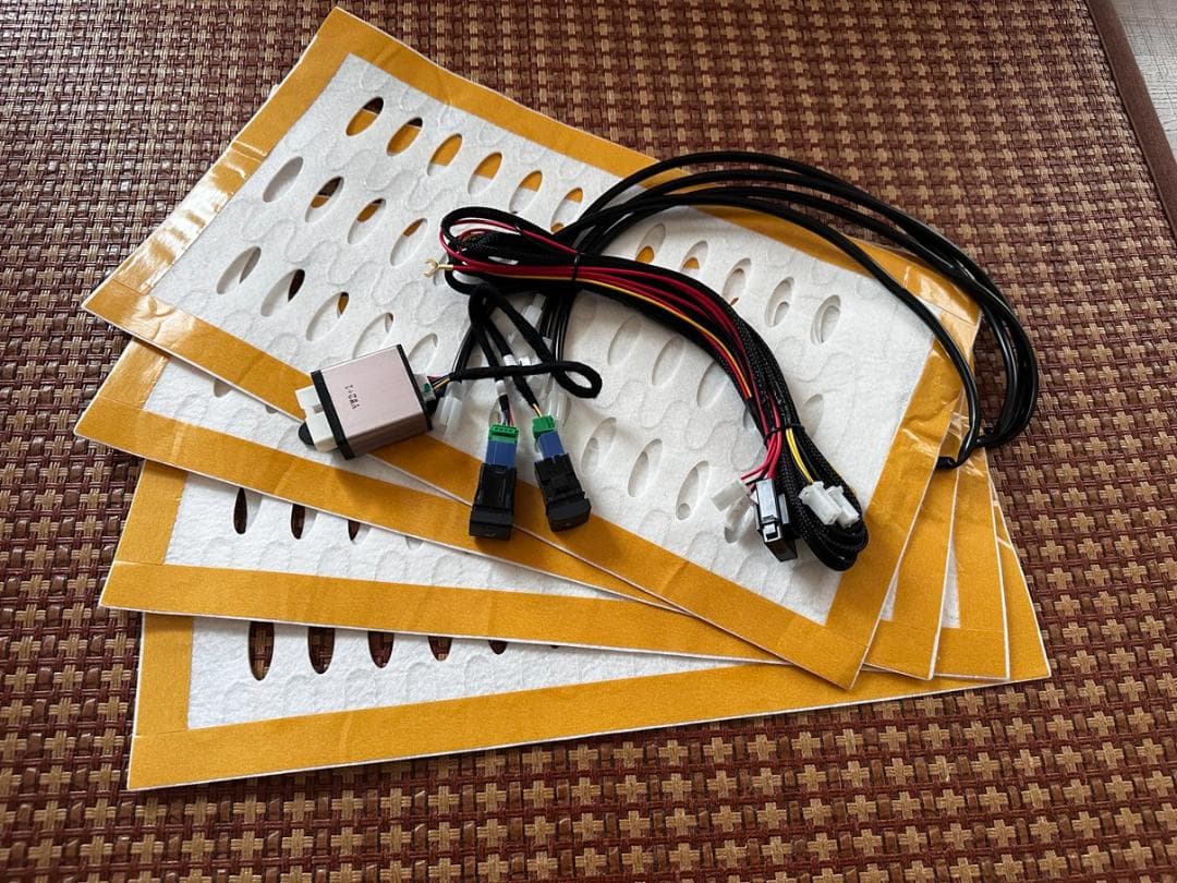 現行トヨタ カローラツーリング 後付シートヒーターHI/LO切替 2席分