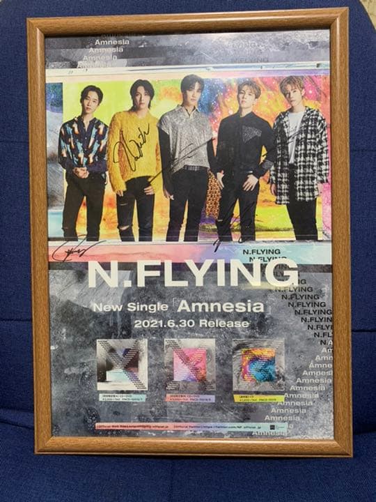 値下げしました       N.Flying直筆サインポスター