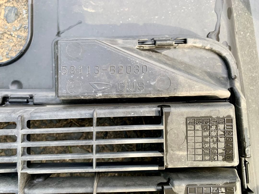 ダイハツ ムーヴカスタム DBA-LA110S フロントバンパー