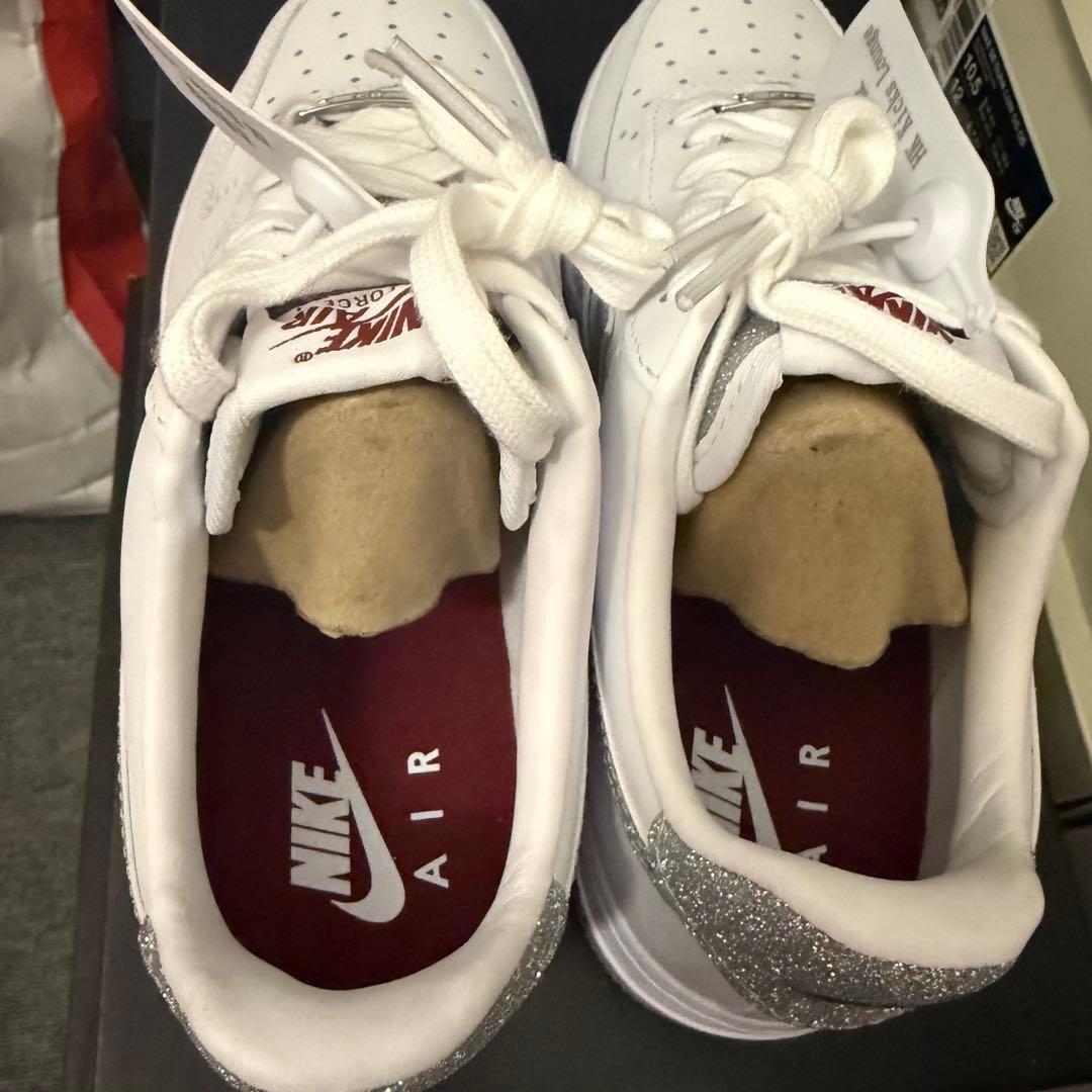 新品 NIKE WMNS AIR FORCE 1 '07 LX ラメ グリッター