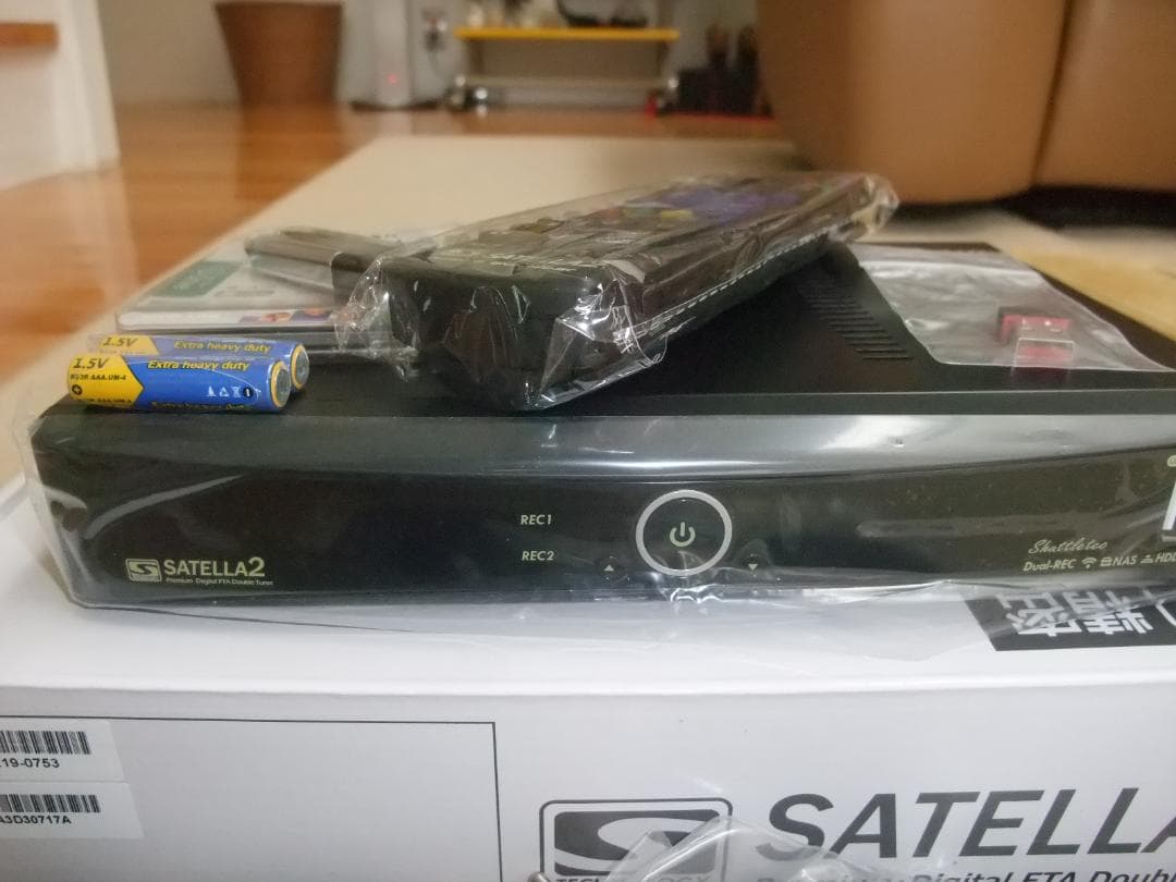 超美品　サテラ2　全視聴・録画・再生OK　元箱・付属品全てあり　ドングル無タイプ
