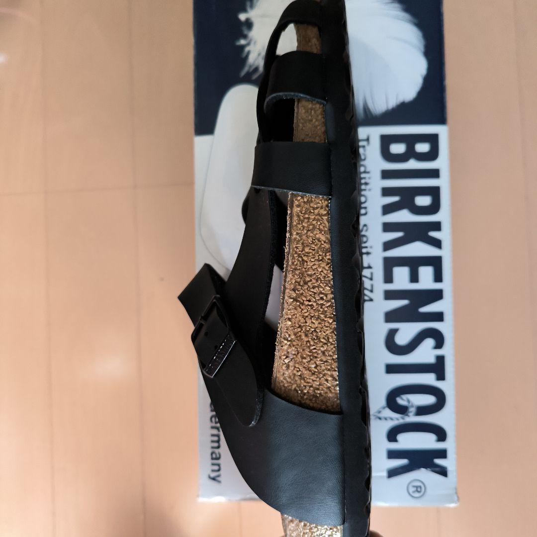 【新品】Birkenstock Pisa ブラック サンダル 39サイズ