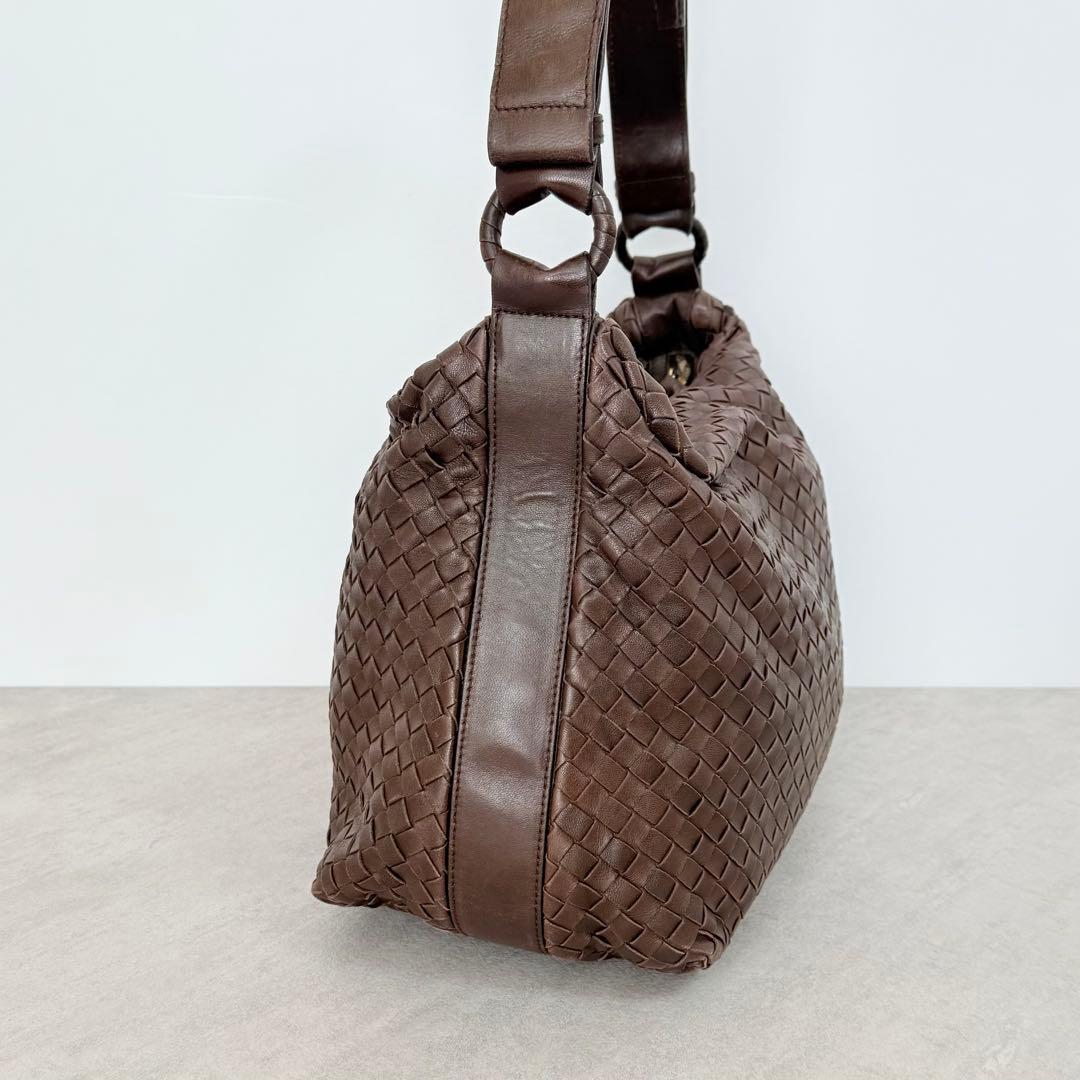 バッグ Bottega Veneta Intrecciato Shoulder Bag