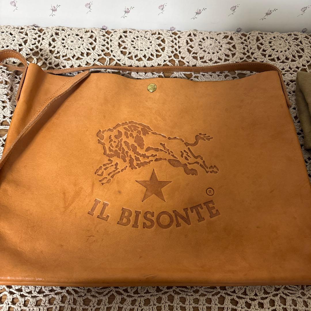 IL BISONTE レザー ショルダーバッグ