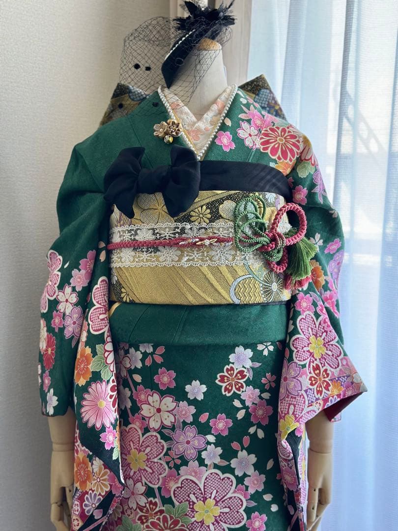 美しい緑色の振袖 着物