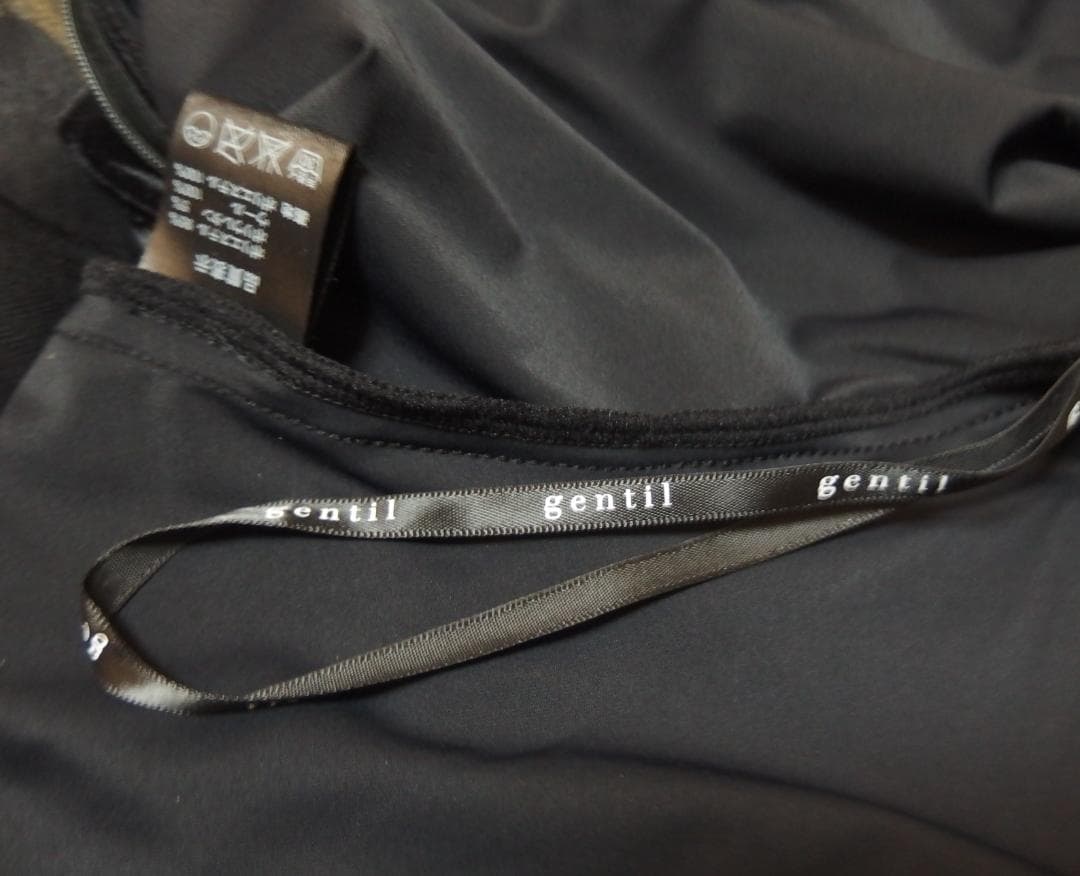 【社交ダンス】ジャンティ　黒＆プリント柄肩リボン　スタンダードドレス