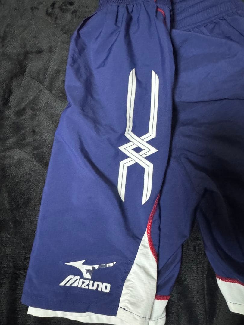 体操日本代表ハーフパンツ