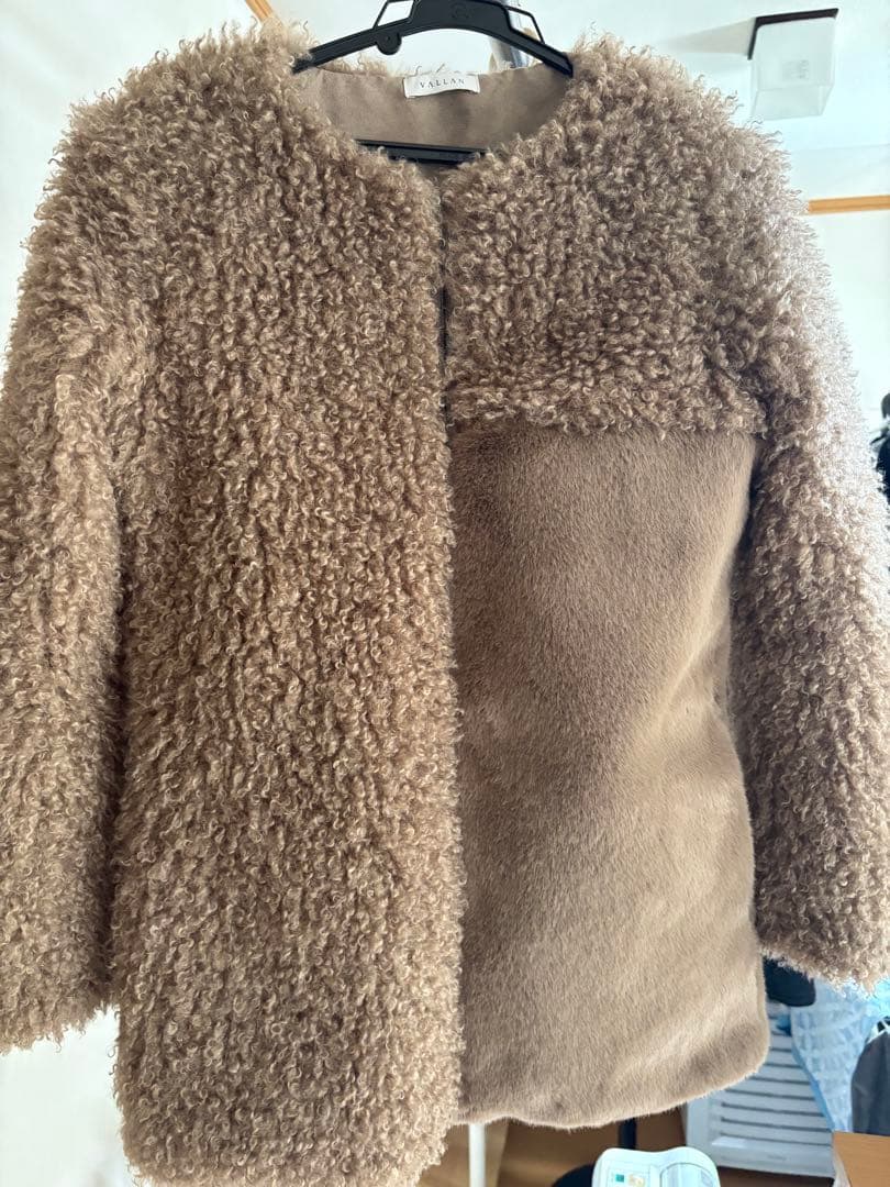 ★己★　vallan Docking Fur Medium Coat