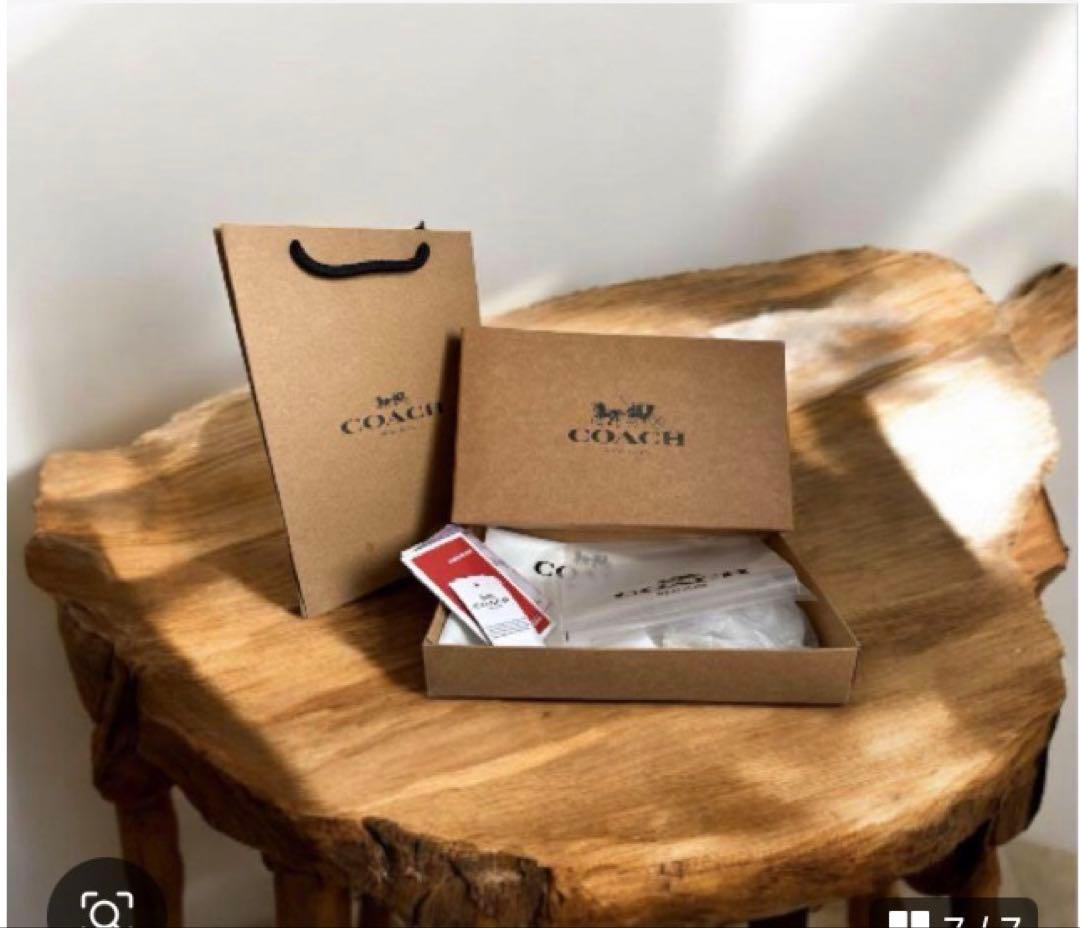 【新品】COACH ✨二つ折り財布✨ビルフォード新ピン