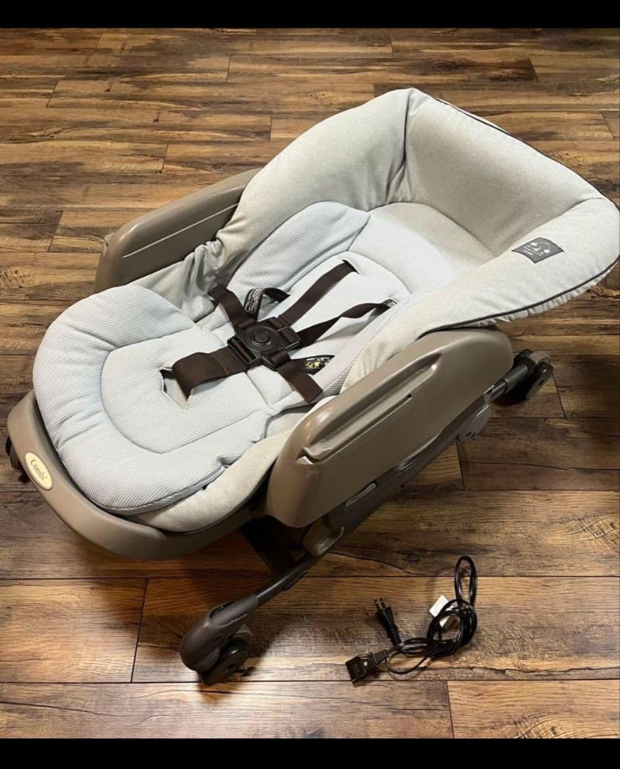 コンビ ネムリラ AUTO SWING LM