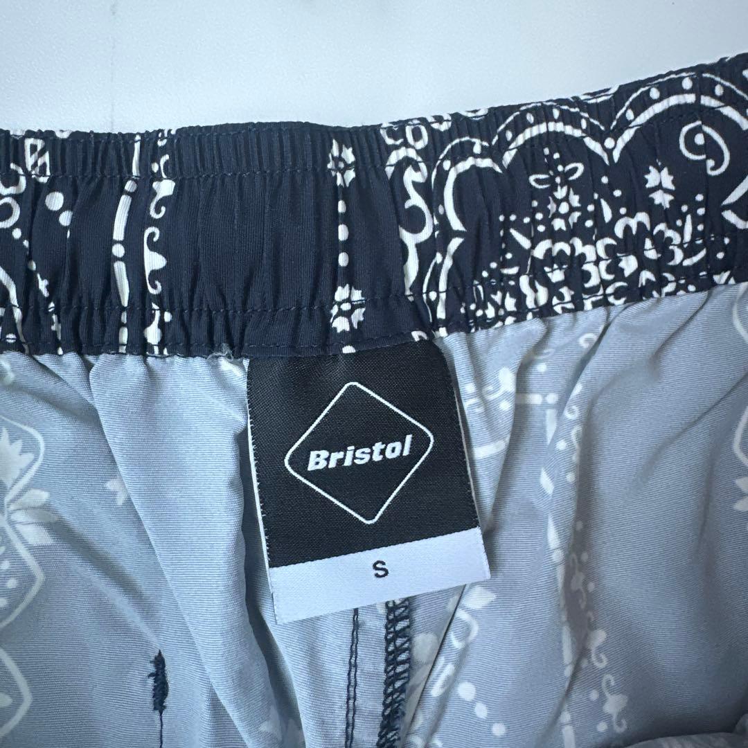 ブリストル半ズボン ペイズリー柄