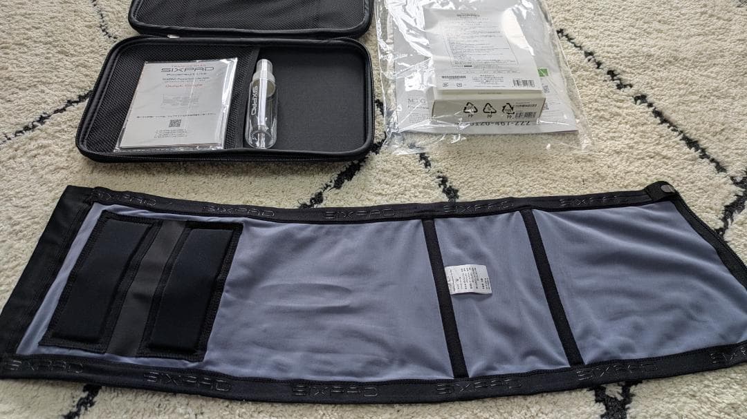 シックスパッド パワースーツライト アブズ（M）