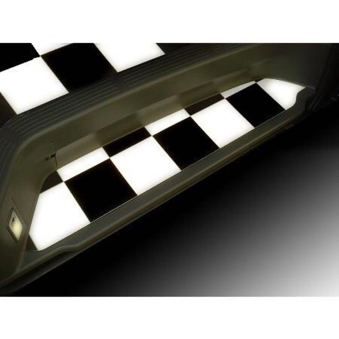 ★ハイエース　スーパーGLワイドボデー用フルフロアーマット／白黒チェッカー