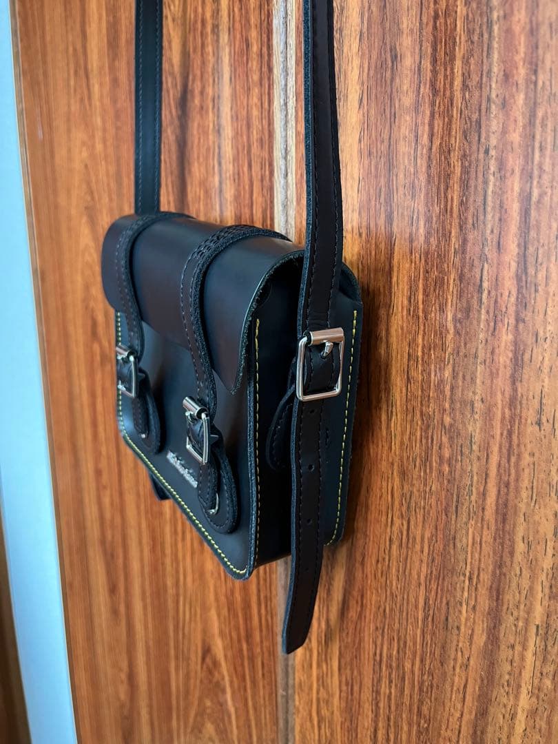 Dr. Martens/ドクターマーチン 7インチ サッチェルバッグ