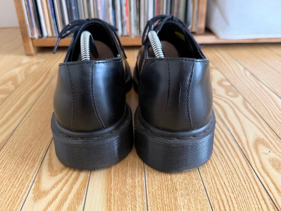 ドクターマーチン 3ホール UK8 ブラックシューズ