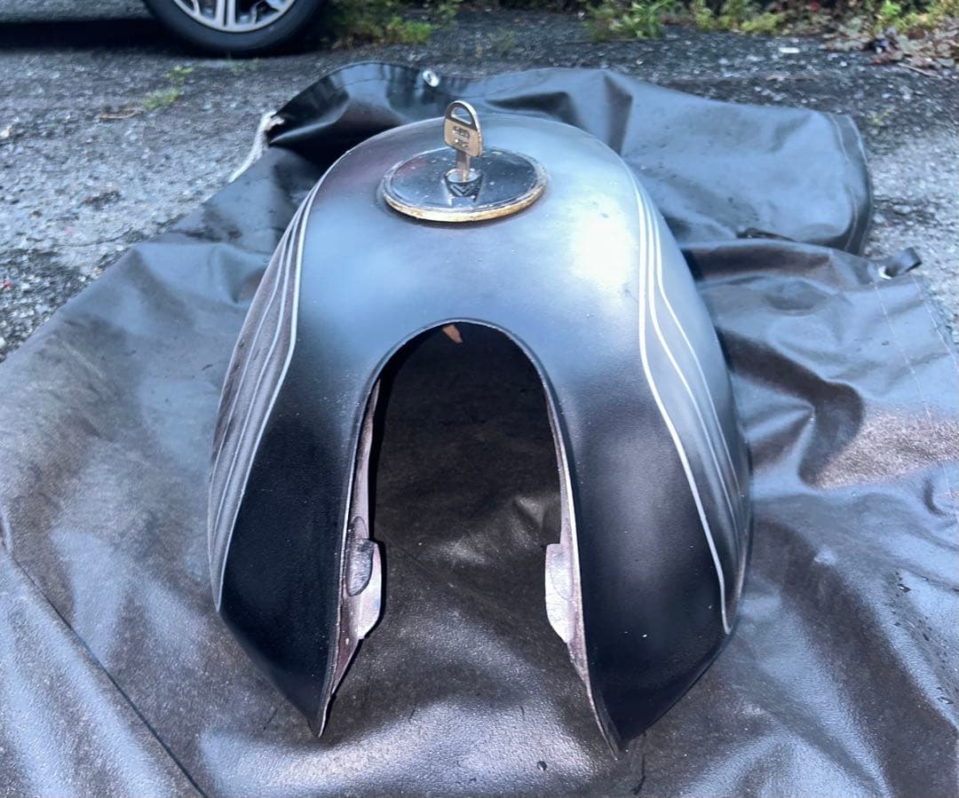 GSX250E ゴキ　ガソリンタンク　燃料タンク　キャップ　鍵付き　黒