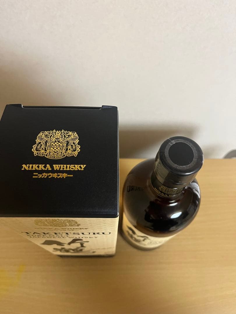 NIKKA 竹鶴　ピュアモルトジャパニーズウイスキー 700ml 化粧箱付き