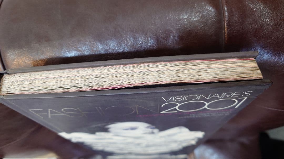 洋書 VISIONAIRE FASHION 2001