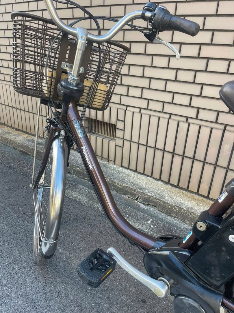 16Ah パナソニック電動アシスタント自転車26インチ。充電器箱付き