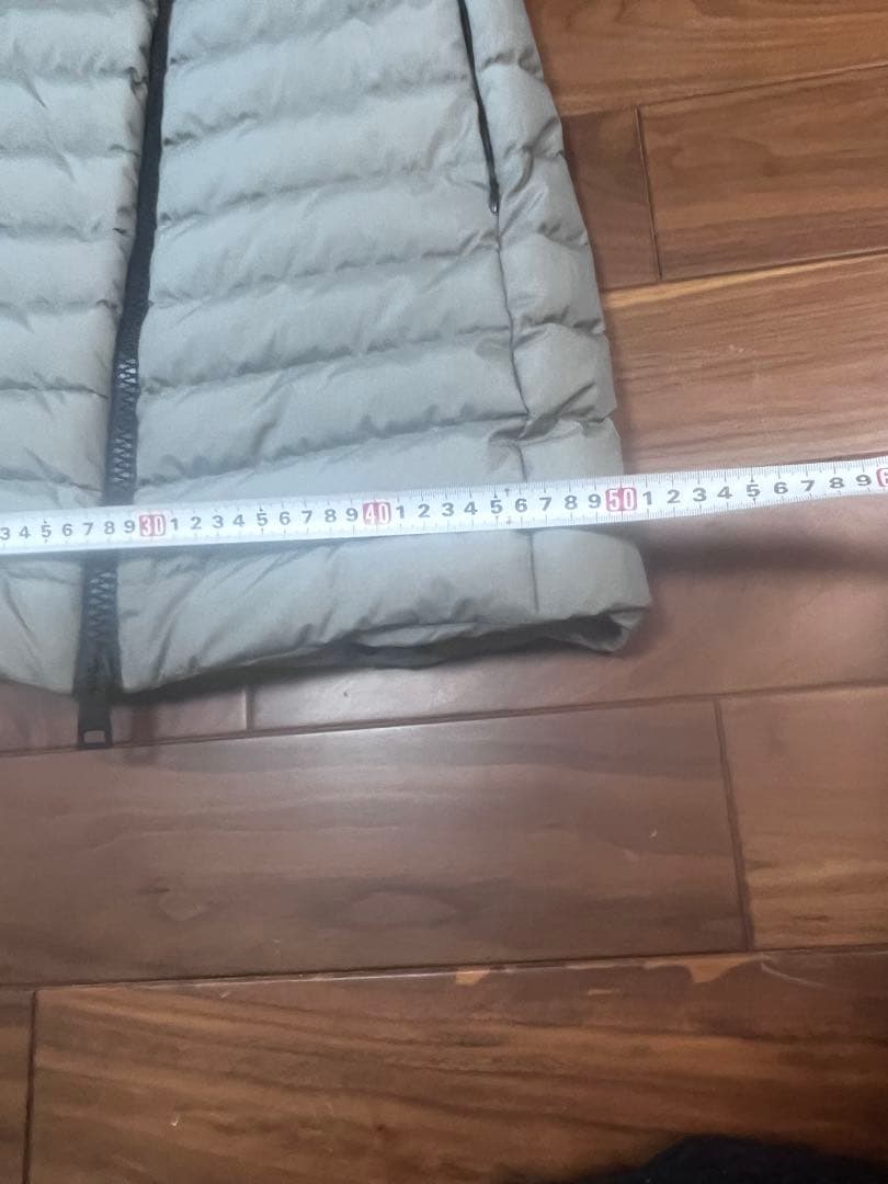 ヘルノ　グレー ダウンベスト