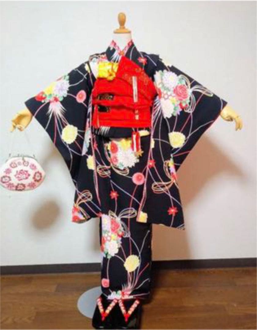 黒地に美しい花薬玉の着物とだらり帯　舞妓さんセット