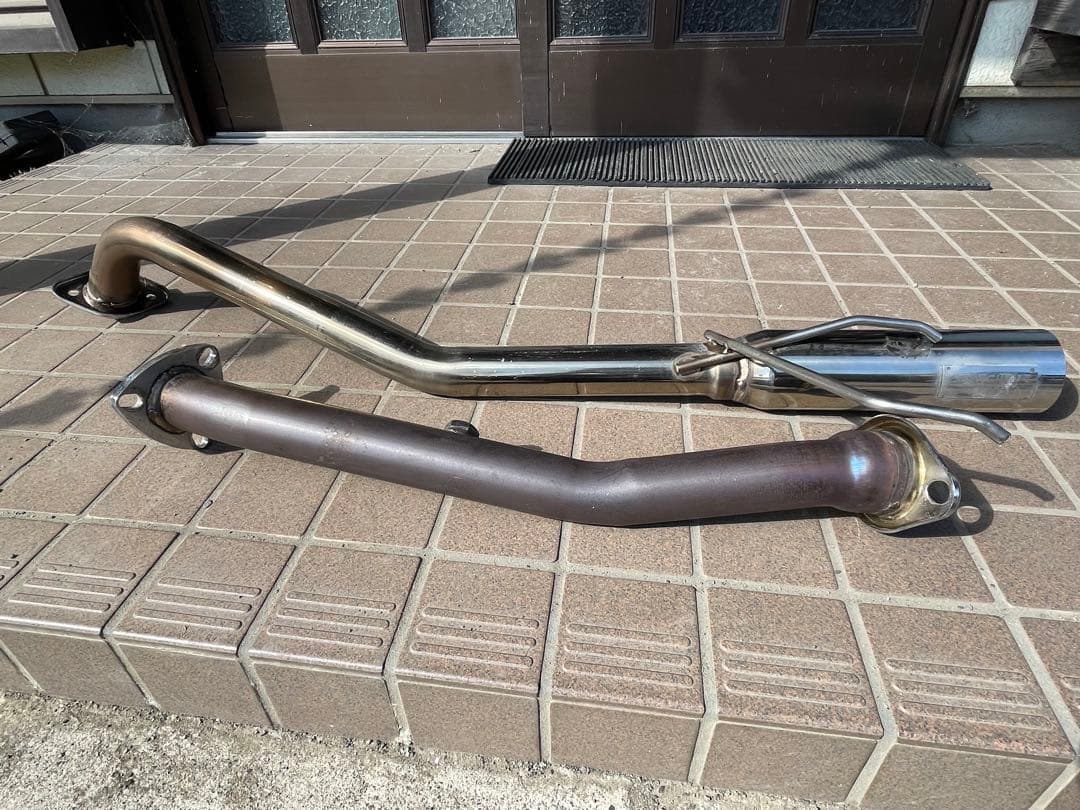 フィットGE8ゼロファイターリアピース、触媒のセットです(引取り限定)