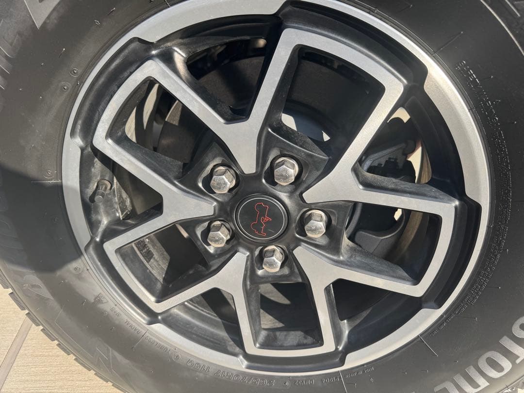 ジープラングラールビコン純正17インチホイール1本　スペア用