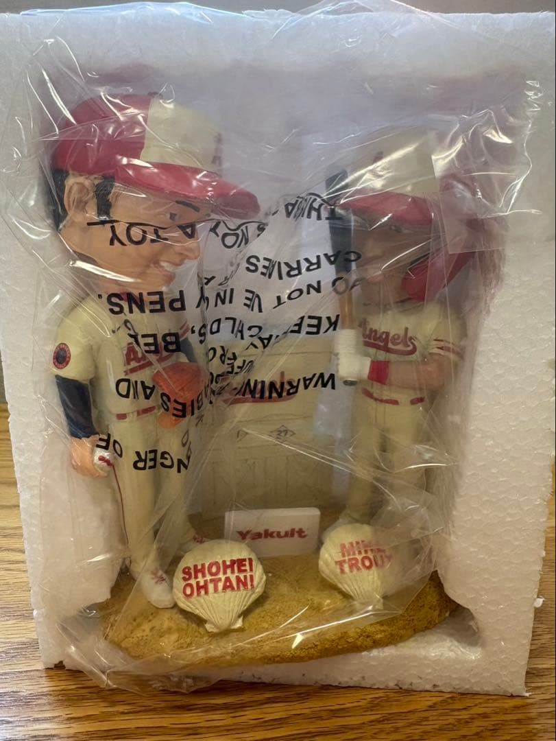 ドジャース＆ワンピースカード＋麦わら帽子、バブルヘッド、ANA限定ピン大谷シャツ