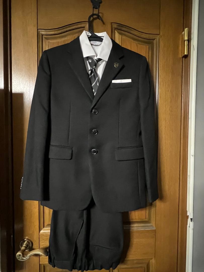 waltz by BEAMS DESIGN 黒スーツ160