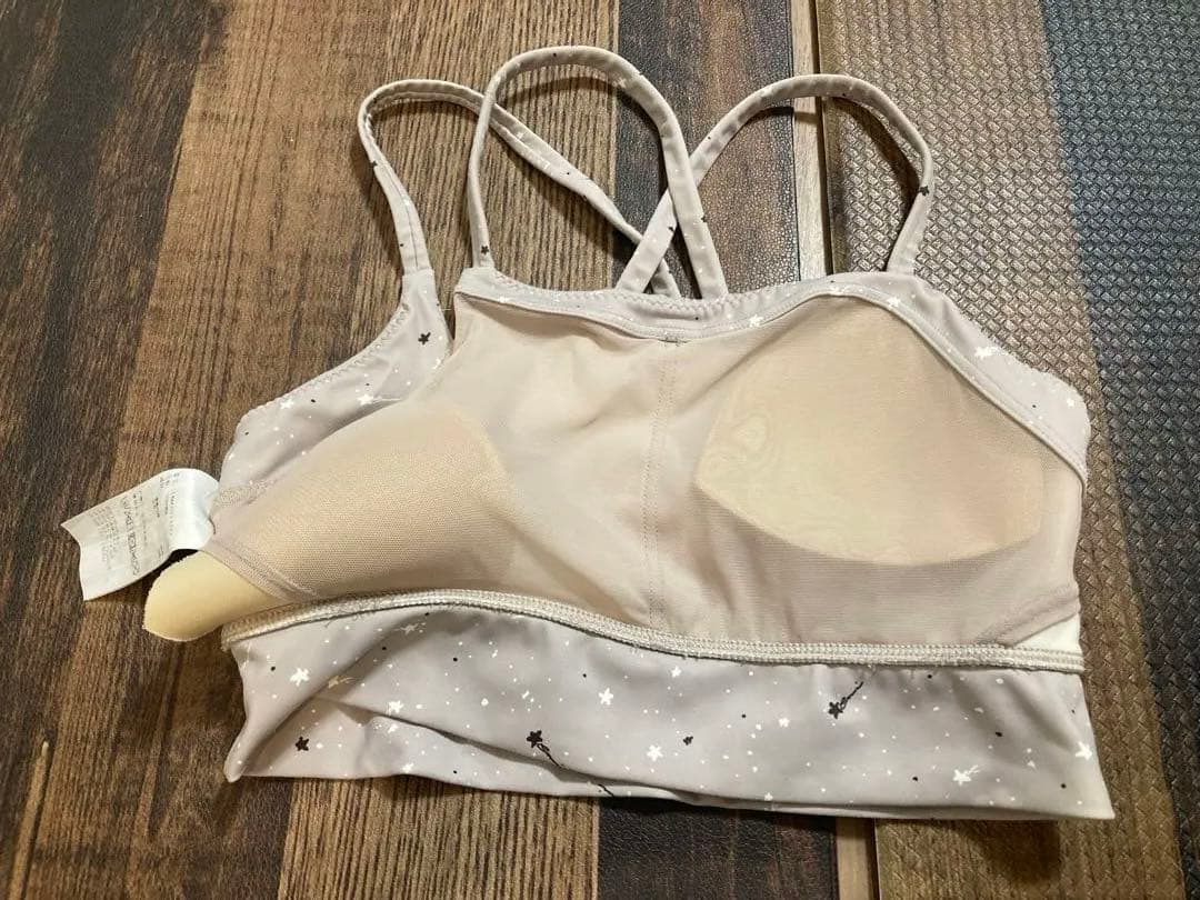 極美　emmi yogaエミヨガ　ヨガウェア　UVカット吸水速乾　オリジナル星柄