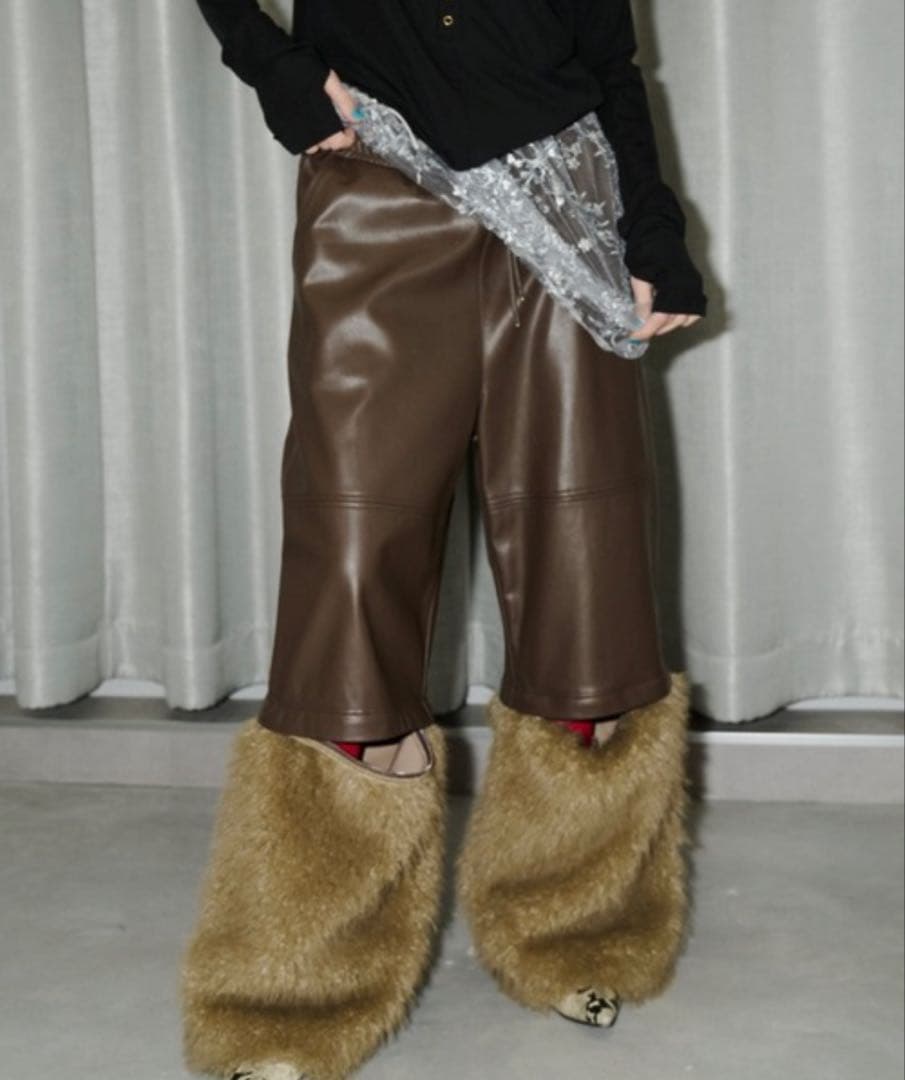 yae 2ウェイブロッキングパンツ 取り外しできるファー付き