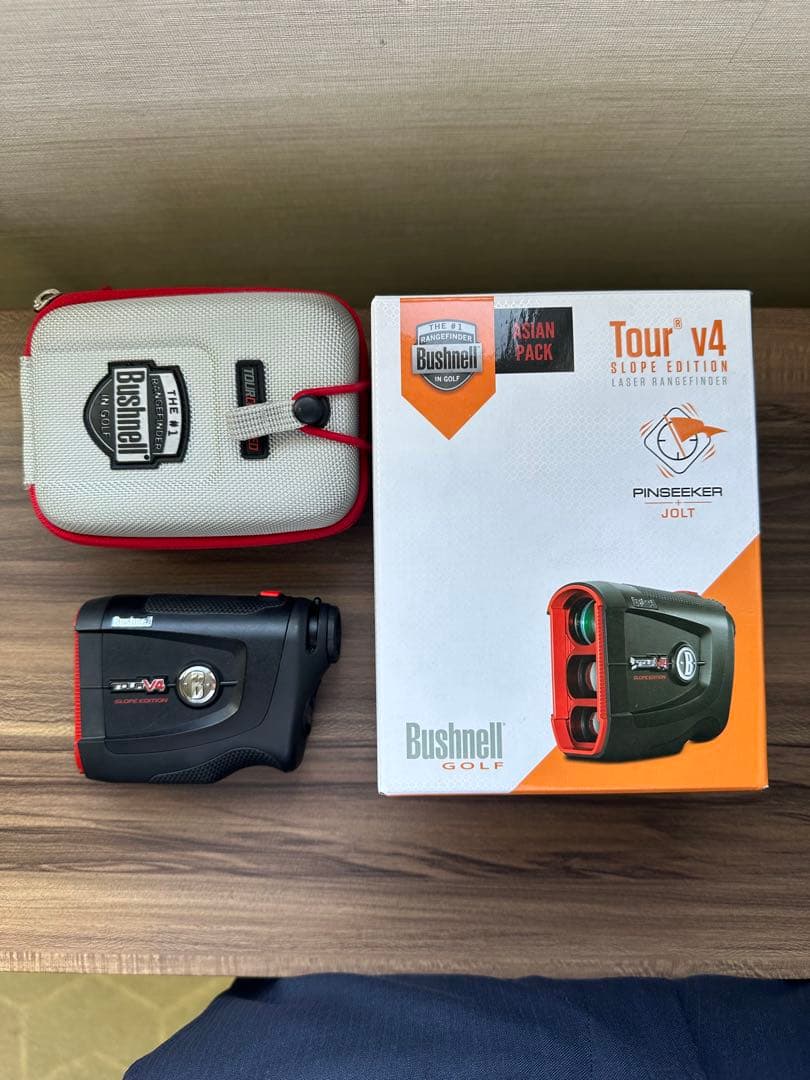 Bushnell Tour V4 Slope Edition ゴルフ用距離計
