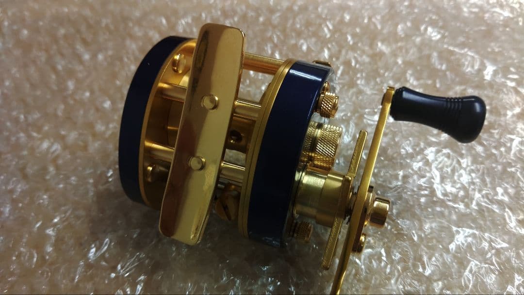 二台の値段未使用スミス　プラッガー50周年記念モデル右ハンドル・レッド右ハンドル