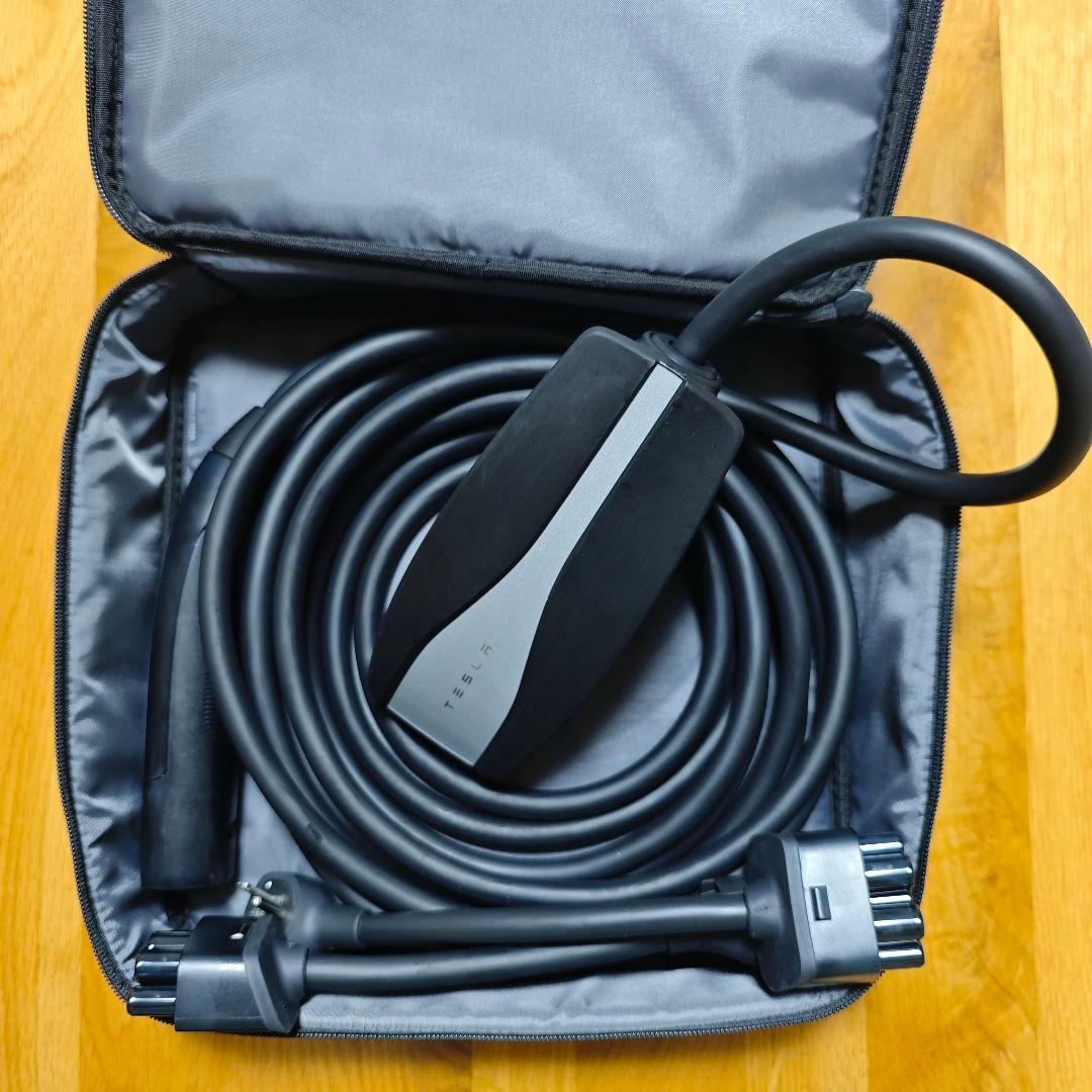 【新品未使用】Tesla GENIIモバイルコネクター 充電ケーブル