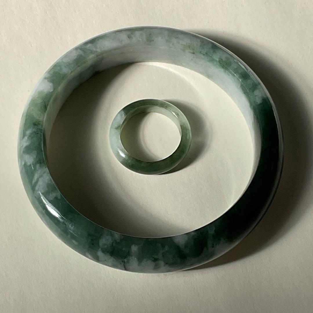 ミャンマー産 翡翠バングル 天然翡翠　57.2mm 翡翠