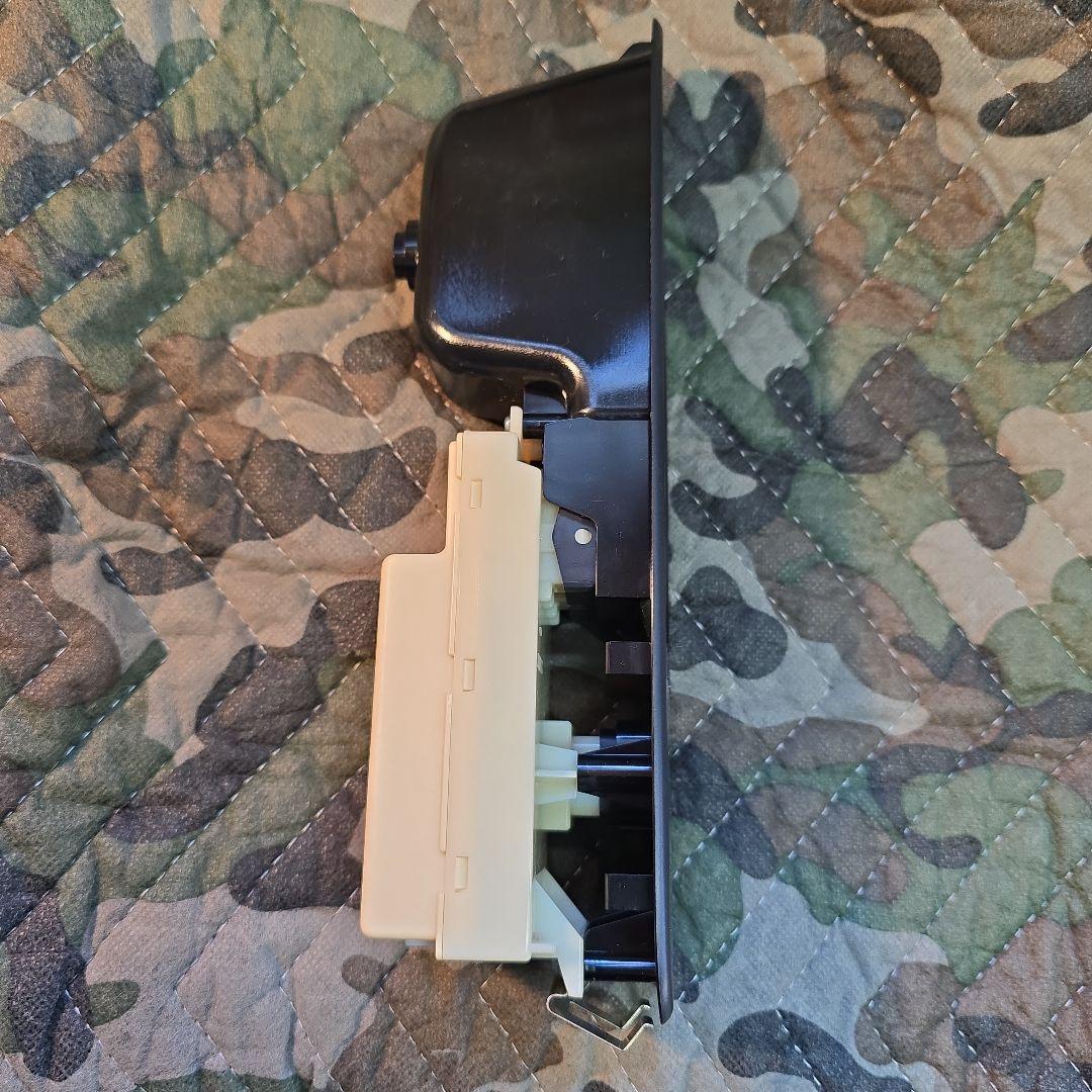 パワーウィンドウスイッチ ブラック　いすゞ　ギガ用運転席スイッチ