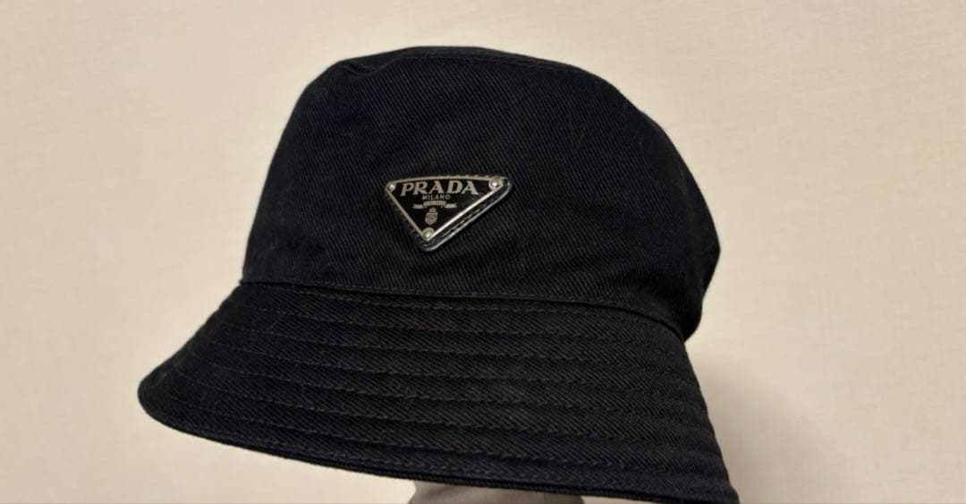 PRADA バケハ帽子 ユニセックス本日限定価格