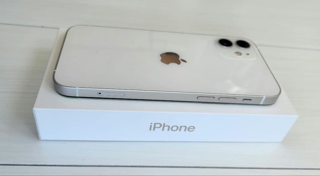 iPhone12 64GB ホワイト