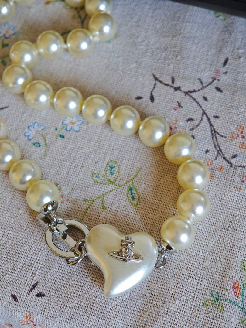 Vivienne Westwood パールネックレス ハートチャーム付き