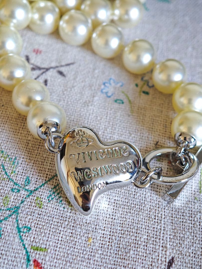 Vivienne Westwood パールネックレス ハートチャーム付き