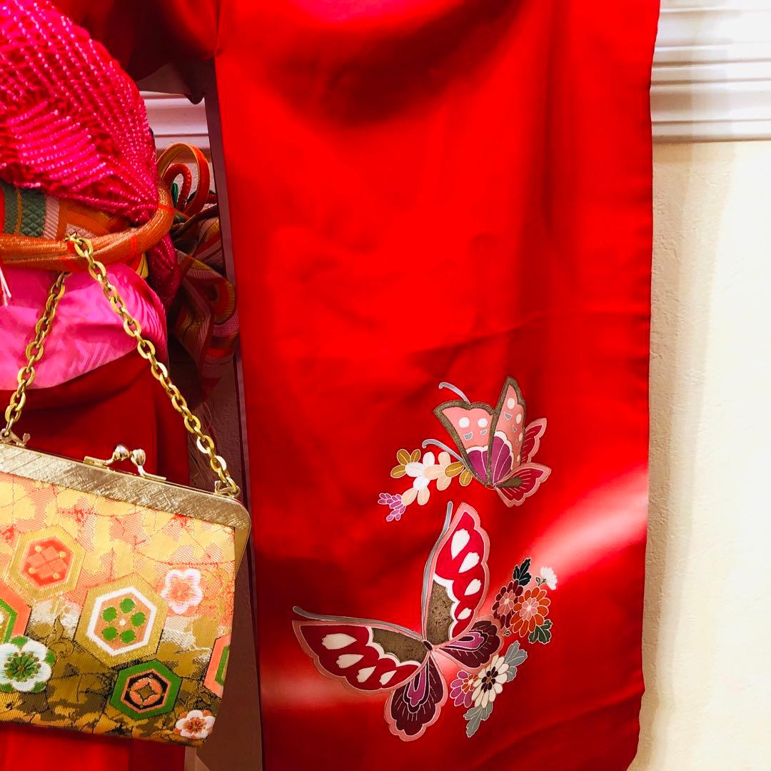 七五三 七歳‼️人気赤地に蝶々花々金彩金箔煌びやか‼️便利で人気❤️完全フルセット‼️赤