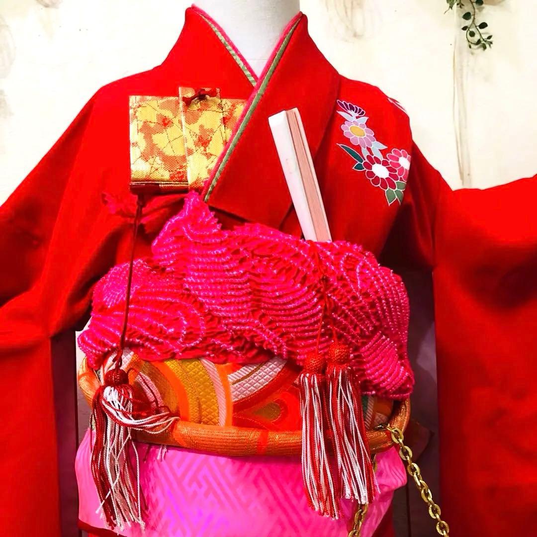 七五三 七歳‼️人気赤地に蝶々花々金彩金箔煌びやか‼️便利で人気❤️完全フルセット‼️赤
