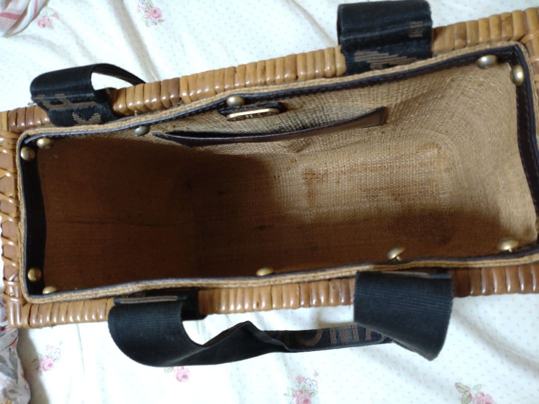 【プロフ必読】サリーとマキーフェンディレトロかごバッグレア