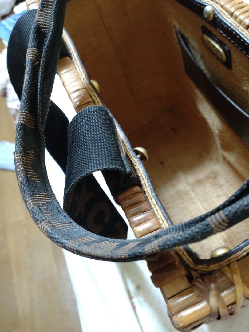 【プロフ必読】サリーとマキーフェンディレトロかごバッグレア