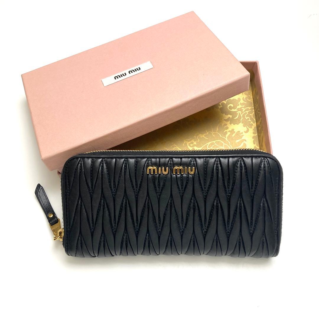 ジ*郎様 ❤️良品❤️miumiu マテラッセ ラウンドファスナー 長財布 ミュ
