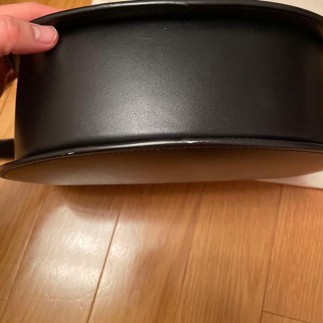 A.P.C. ブラック レザー ショルダーバッグ