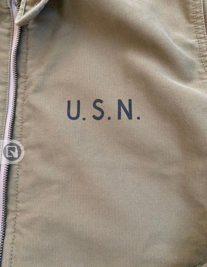 U.S.N.ロゴ付きカーキＮ1デッキジャケット