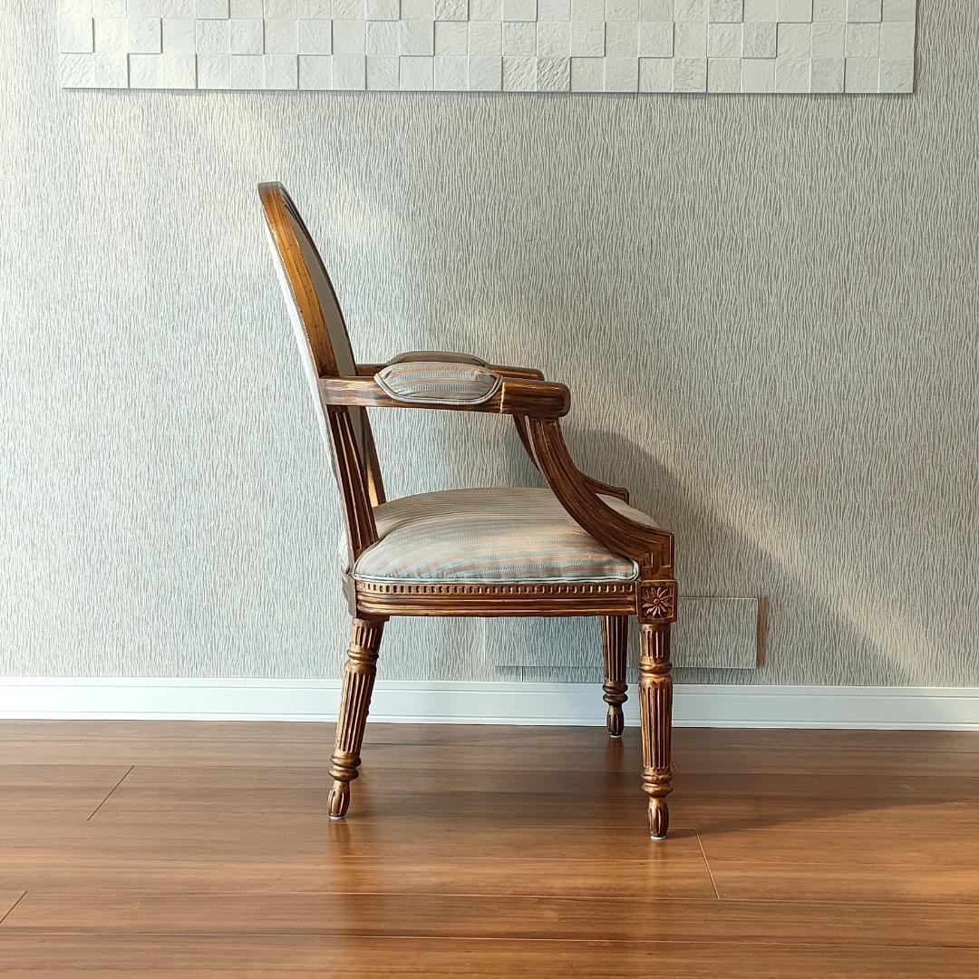 アンティーク　アームチェア　シャビーシック　リビングチェア①