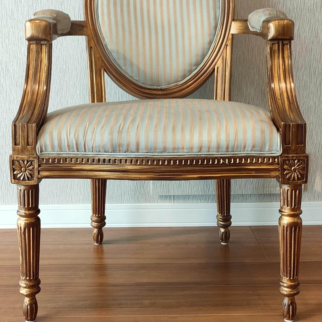 アンティーク　アームチェア　シャビーシック　リビングチェア①