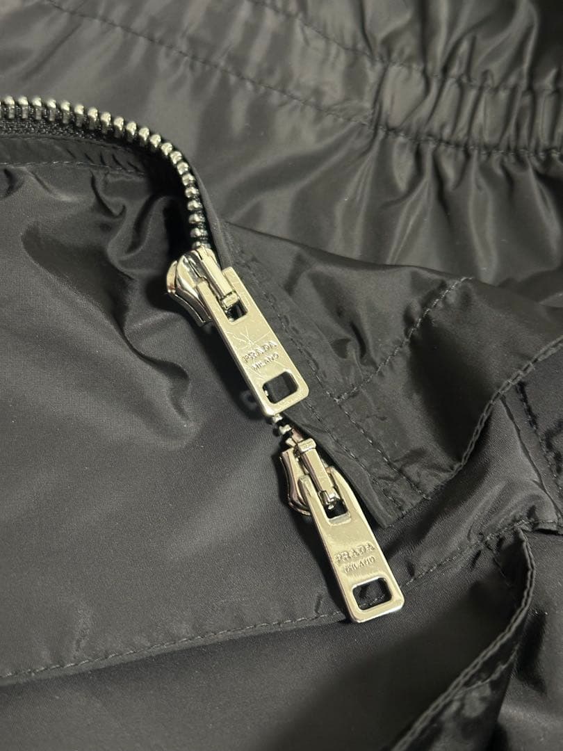 [美品]PRADA ナイロンパーカー 三角ロゴ